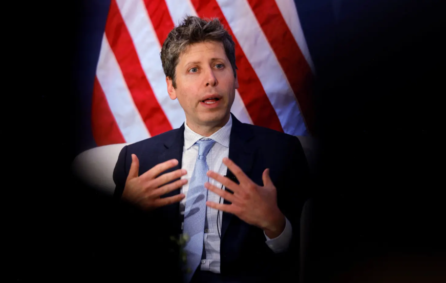 Left-right coalition seeks release of White House AI framework